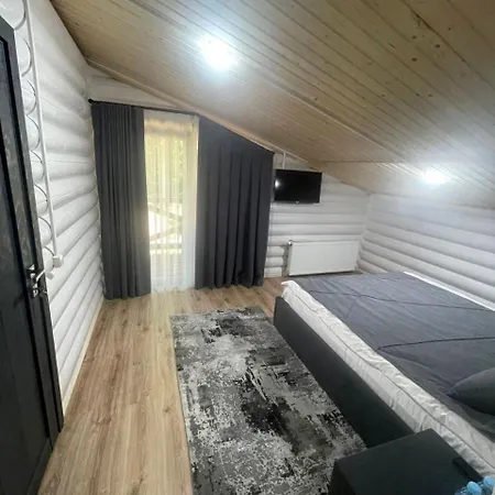 Monblan Hotel Yablunytsya